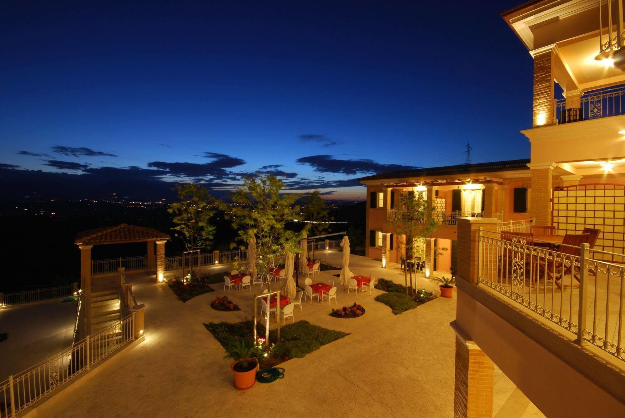 Incantea Resort Tortoreto Luaran gambar